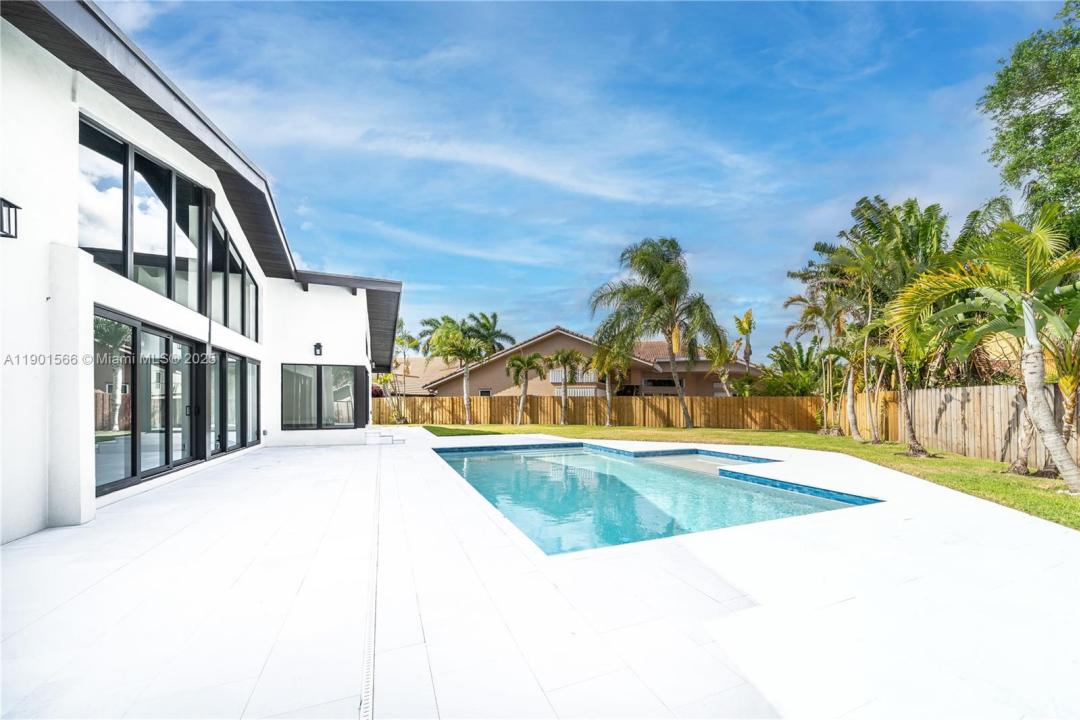 842 W Coco Plum Cir, Plantation, Florida 33324