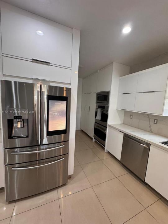 8850 NW 98th Ct, Doral, Florida 33178