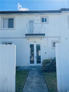 1370 W 30th St 1370, Hialeah, Florida 33012, USA