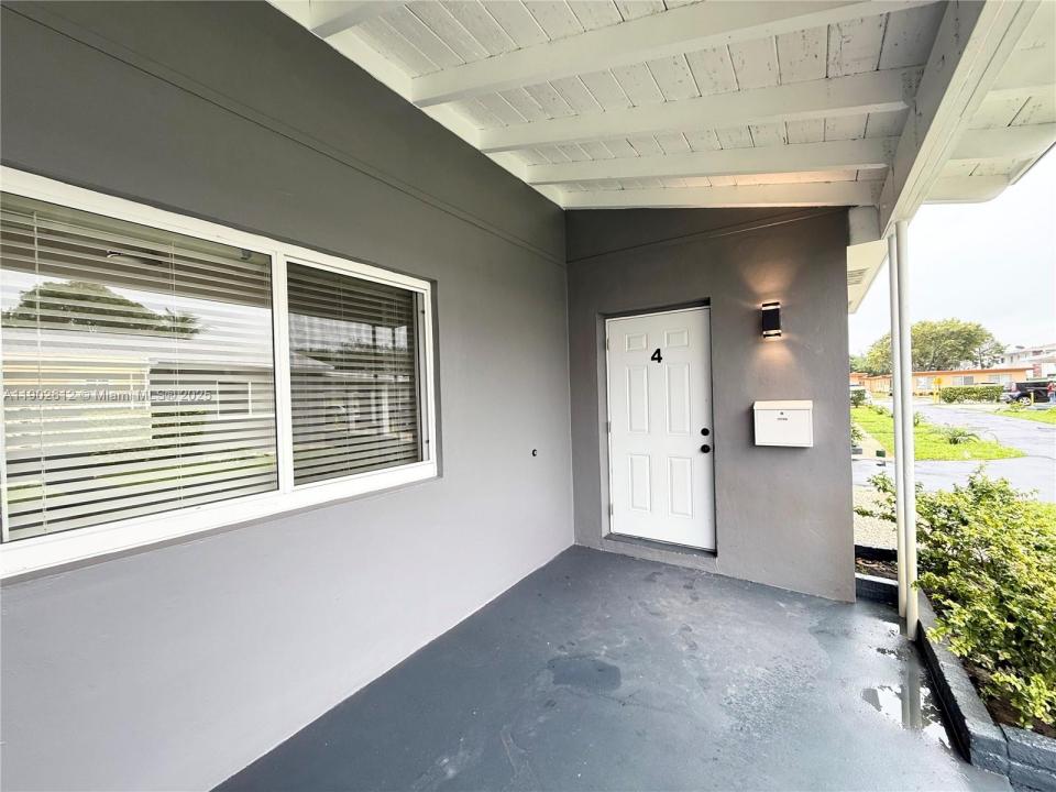 2213 Madison St 4, Hollywood, Флорида 33020, Соединенные Штаты