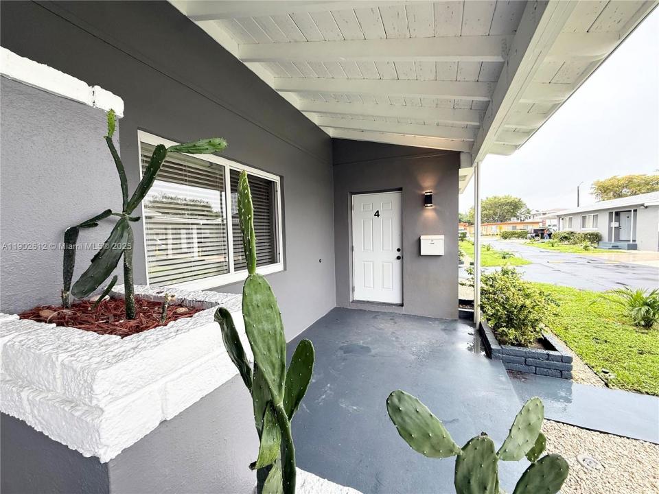 2213 Madison St 4, Hollywood, Флорида 33020, Соединенные Штаты