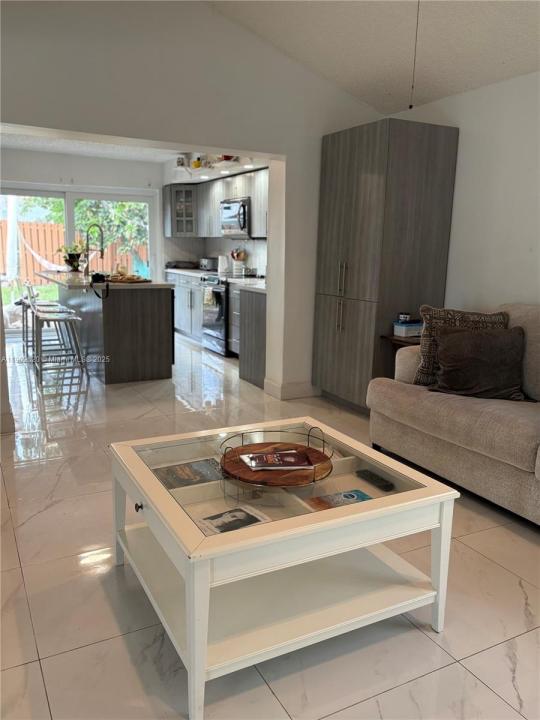 10610 SW 128th Ave, Miami, Florida 33186, USA