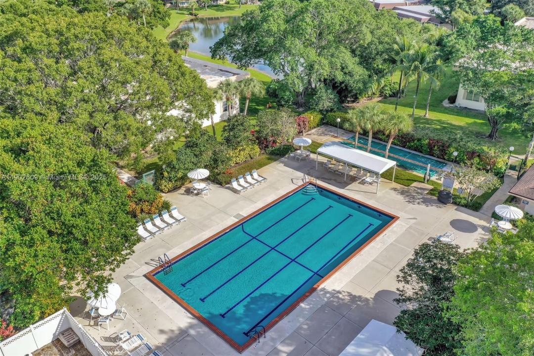 3980 Oaks Clubhouse Dr 409, Pompano Beach, Floride 33069, États-Unis