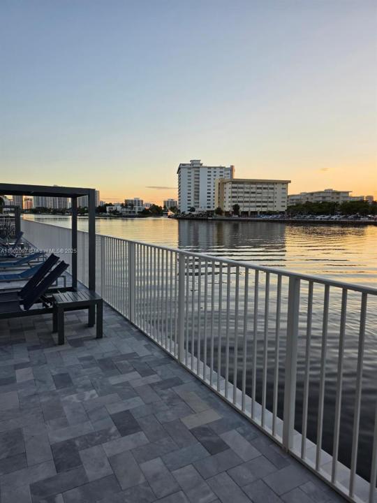 1833 S Ocean Dr 809, Hallandale Beach, Flórida 33009, Estados Unidos