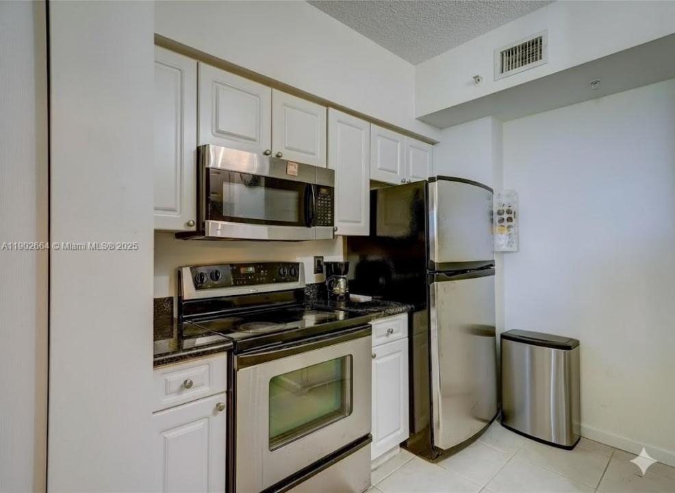 17100 N Bay Rd 1415, Sunny Isles Beach, فلوريدا 33160, الولايات المتحدة