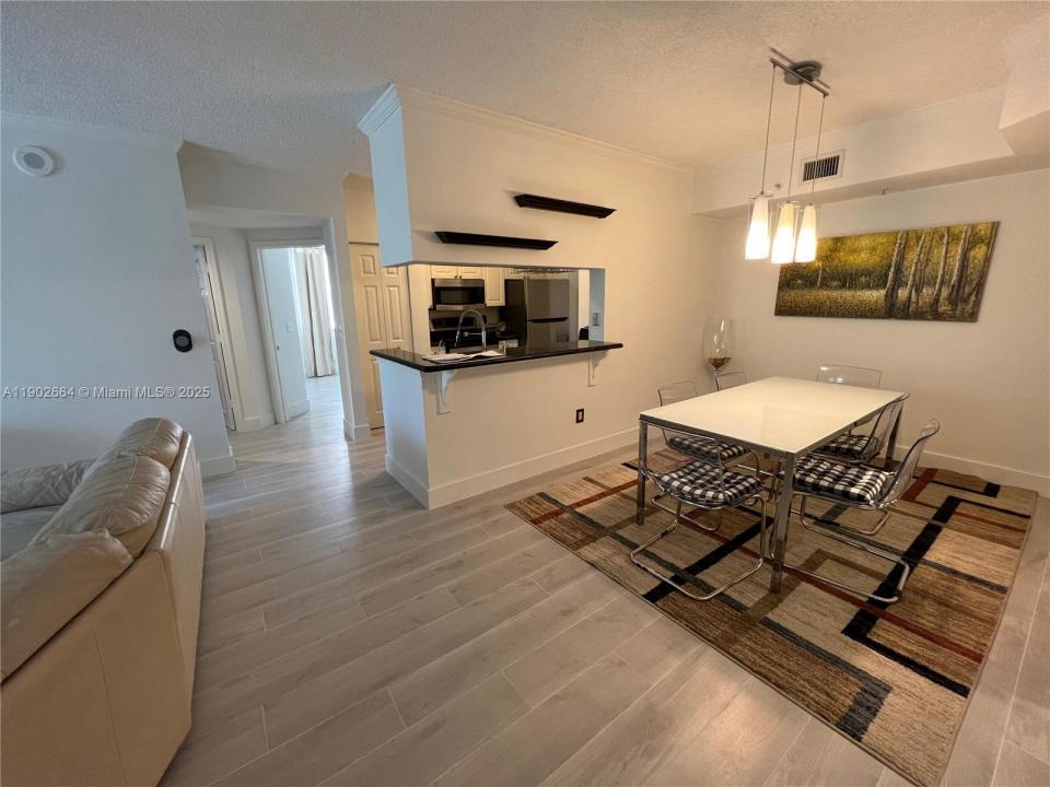 17100 N Bay Rd 1415, Sunny Isles Beach, فلوريدا 33160, الولايات المتحدة