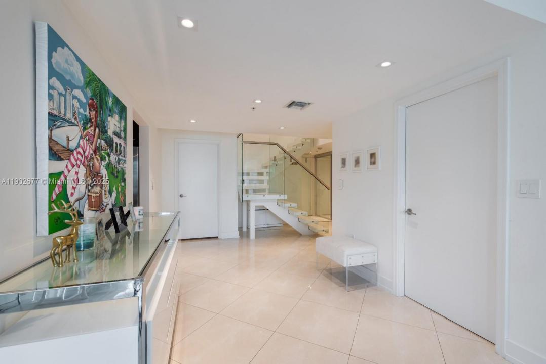 7928 East Dr 106, North Bay Village, Florida 33141