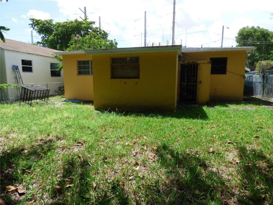 347 NW 42nd St, Miami, Flórida 33127, Estados Unidos