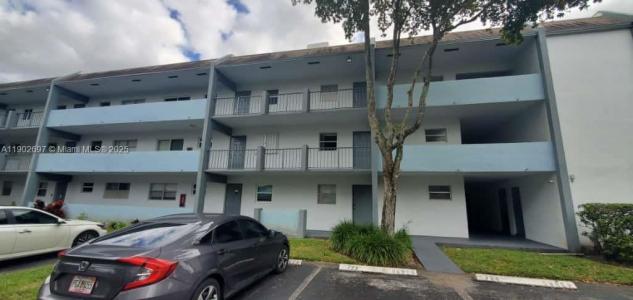 8331 Sands Point Blvd C205, Tamarac, Florida 33321, USA