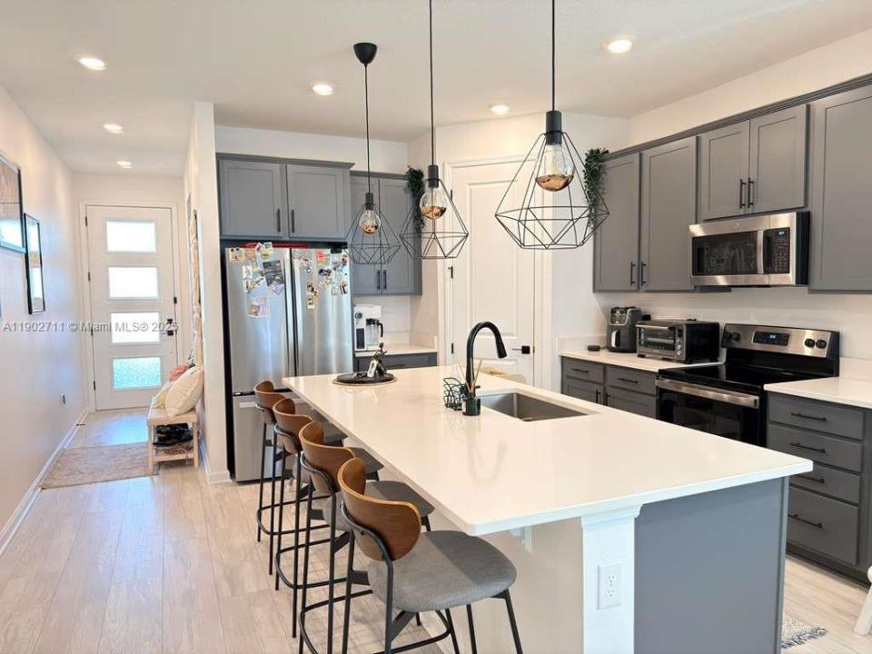 1052 Sugarwood St, Davenport, 佛罗里达州 33837, 美国