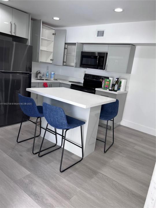 934 SW 75th Ave #7501, Miami, Florida 33144, Estados Unidos