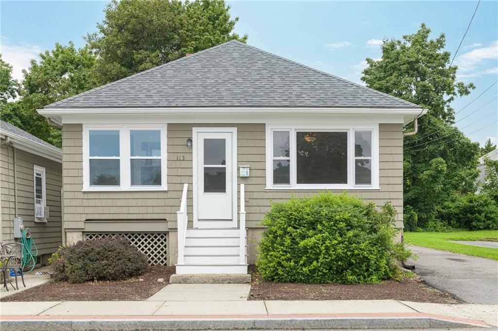 113 Maple Avenue, Barrington, Rhode Island 02806