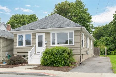 113 Maple Avenue, Barrington, Rhode Island 02806