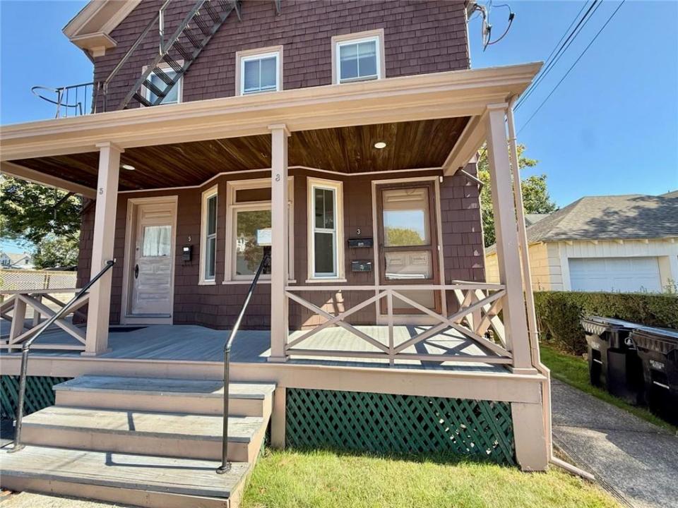 3 Freeborn Street 1, Newport, Rhode Island 02840