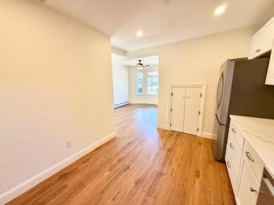 3 Freeborn Street 1, Newport, Rhode Island 02840