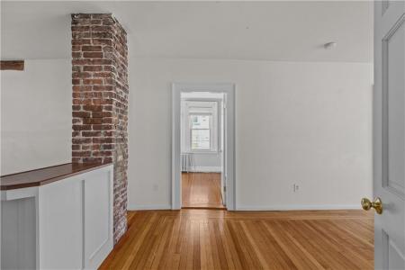 24 Atlantic Street, Newport, Rhode Island 02842, USA