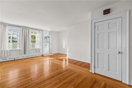 24 Atlantic Street, Newport, Rhode Island 02842, USA