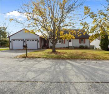 12 Beth Road, Tiverton, RI 02878, USA