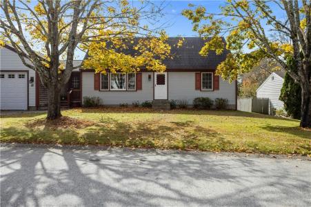 12 Beth Road, Tiverton, Rhode Island 02878, USA