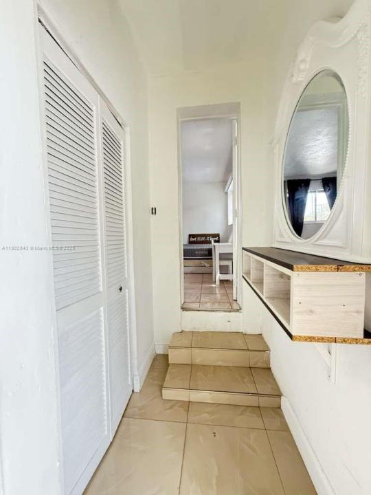 106 SE 4th Ave 2, Hialeah, 플로리다 33010, 미국