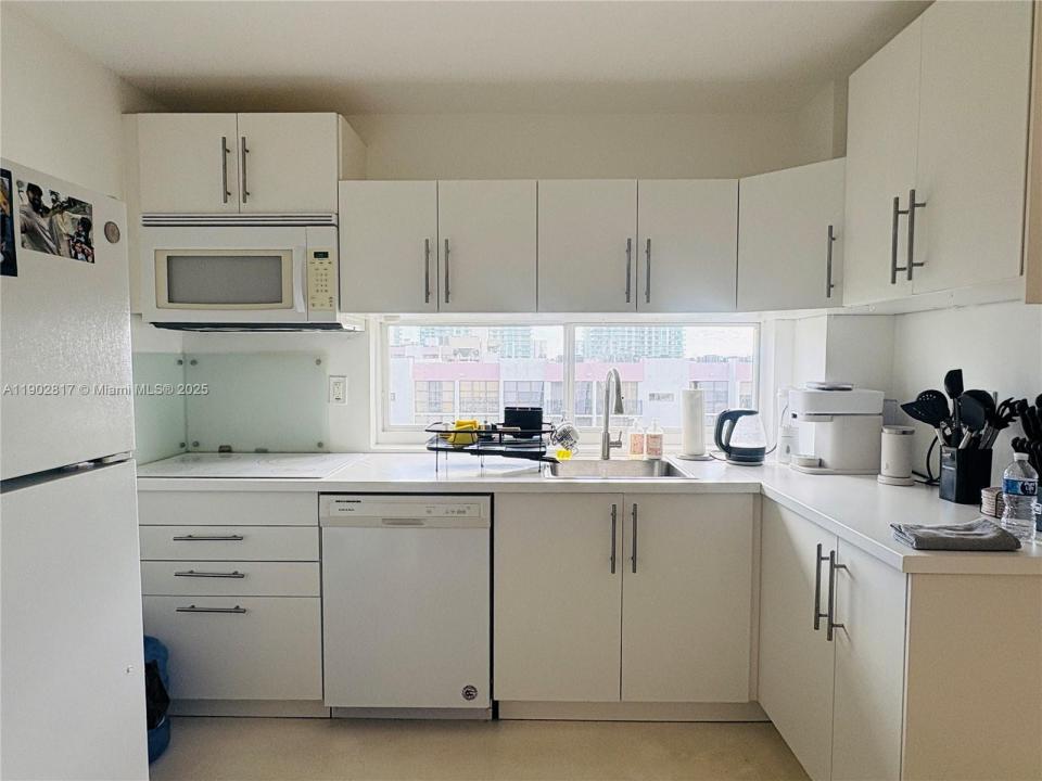 17021 N Bay Rd 1022, Sunny Isles Beach, Florida 33160, Stati Uniti