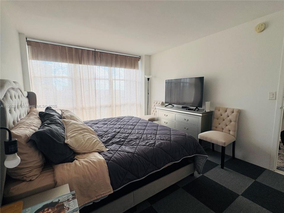 17021 N Bay Rd 1022, Sunny Isles Beach, Florida 33160, Stati Uniti