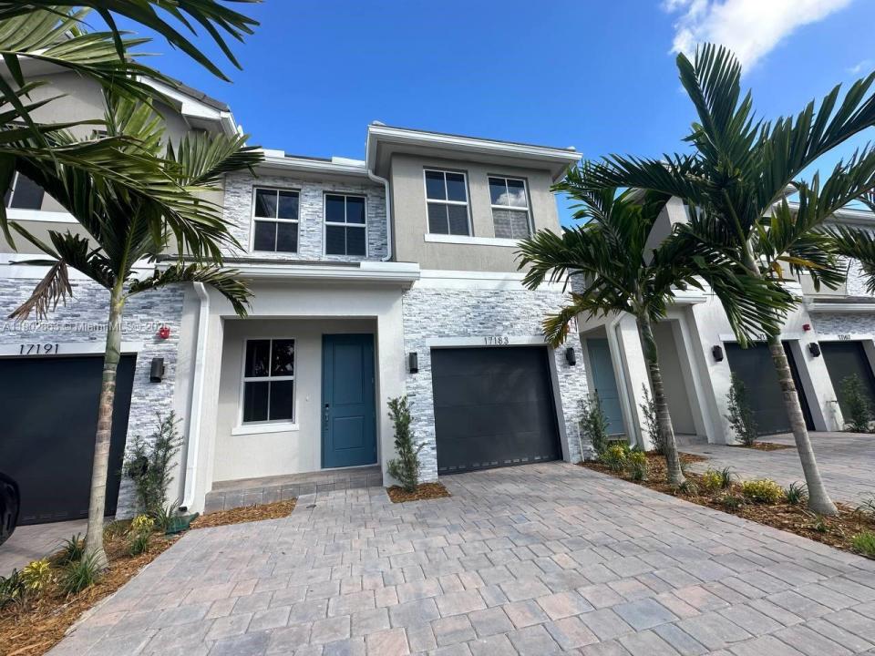 17183 SW 2nd Cir 17183, Pembroke Pines, Florida 33027, Stati Uniti