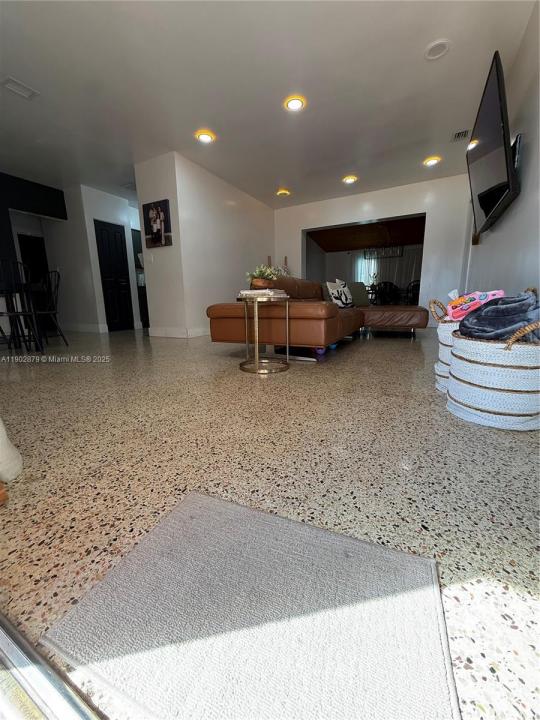 6464 W 11th Ave 0, Hialeah, Florida 33012, Estados Unidos