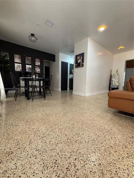 6464 W 11th Ave 0, Hialeah, Florida 33012, Estados Unidos