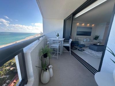 2555 Collins Ave 1907, Miami Beach, Florida 33140, USA