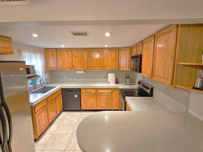 917 N 26th Ave, Hollywood, Florida 33020, USA