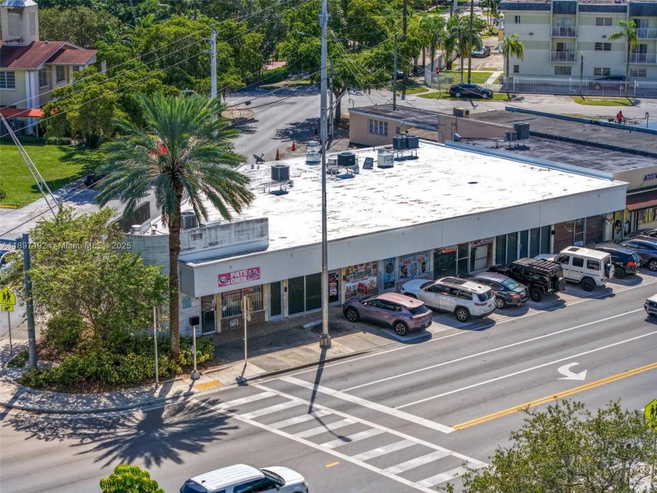 12985 W Dixie Hwy, North Miami, Florida 33161, Amerika Birleşik Devletleri