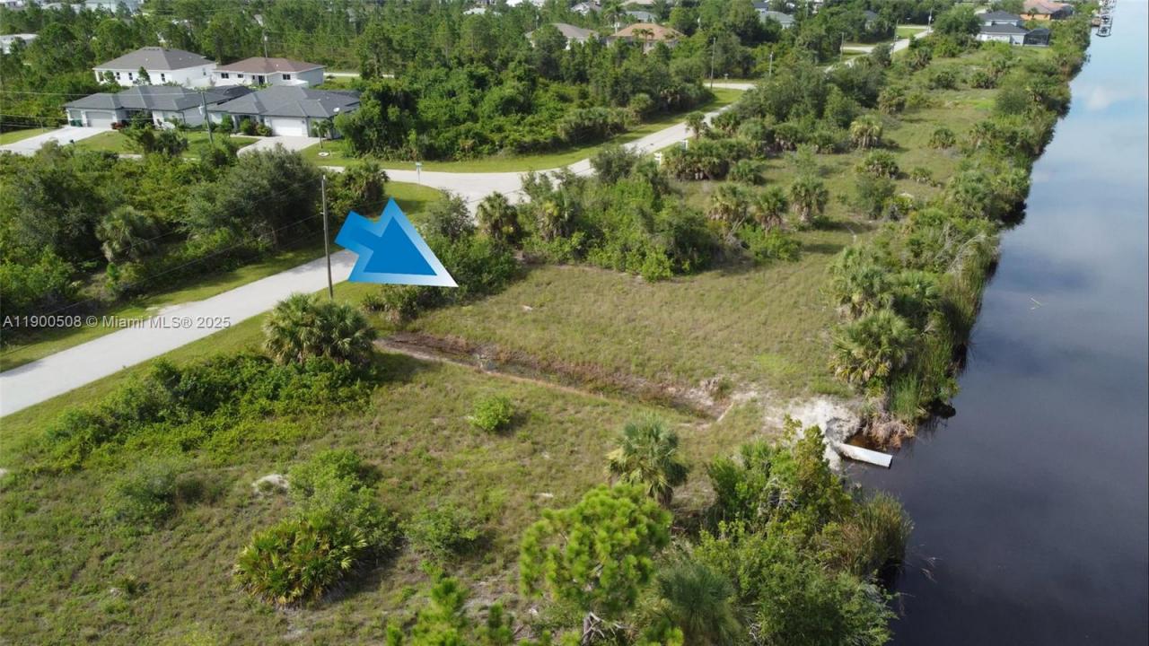 8584 Santa Cruz Dr, Port Charlotte, Florida 33981