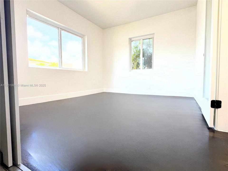 7325 Byron Ave 1, Miami Beach, 佛罗里达州 33141, 美国