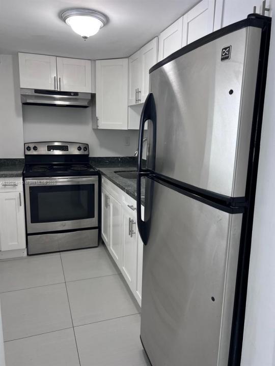 7820 NE Bayshore Ct 206, Miami, Flórida 33138, Estados Unidos
