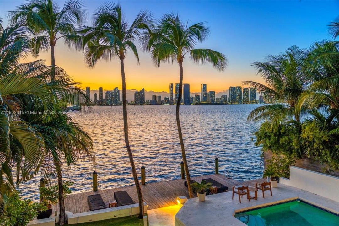 302 W San Marino Dr, Miami Beach, فلوريدا 33139, الولايات المتحدة