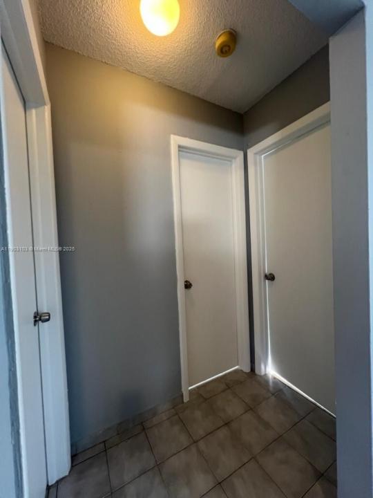 18850 NW 57th Ave 306, Hialeah, Flórida 33015, Estados Unidos