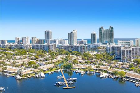 300 Three Islands Blvd PH2A, Hallandale Beach, Florida 33009, USA