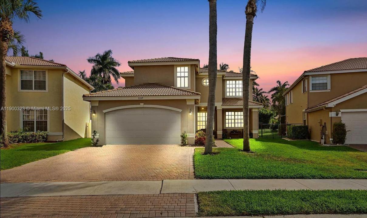 5337 Grand Banks Blvd, Green Acres, Florida 33463