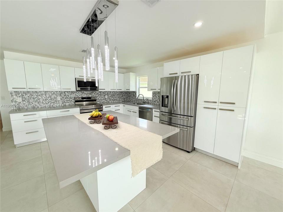 10626 NW 7th St 10626, Pembroke Pines, フロリダ 33026, アメリカ合衆国