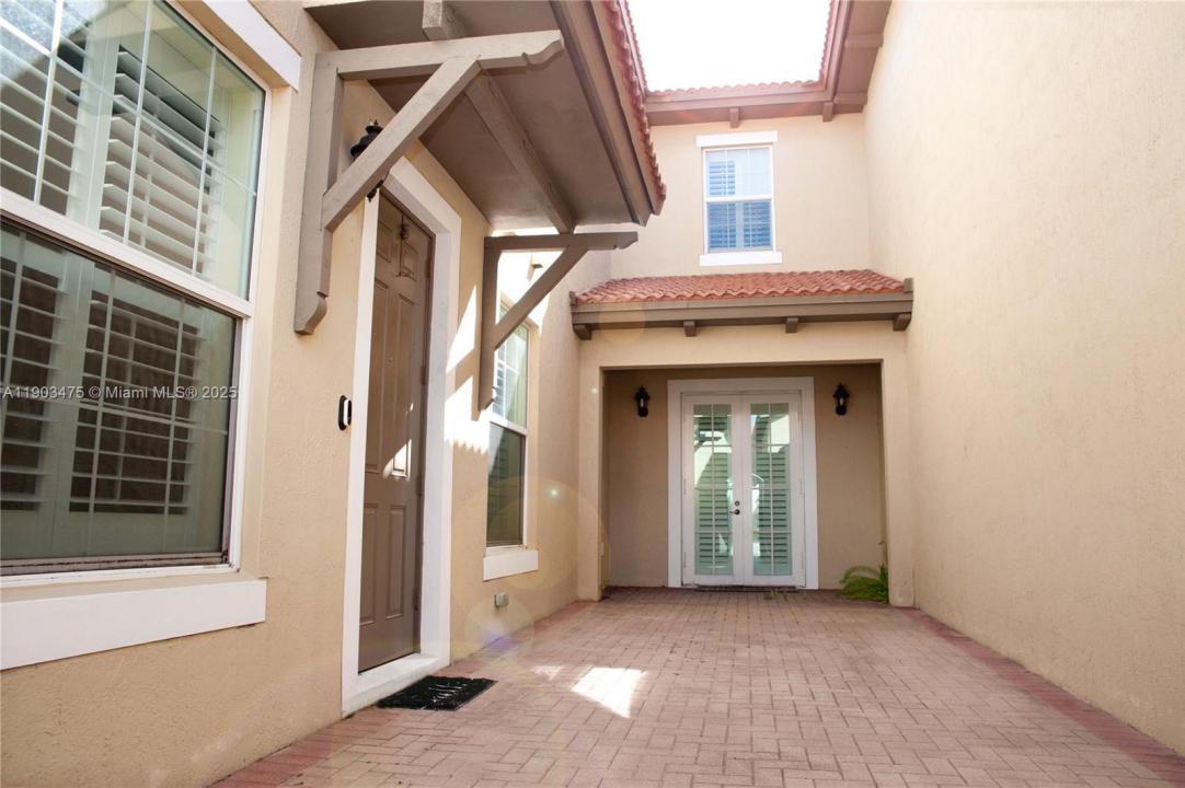 14620 SW 15th St, Pembroke Pines, פלורידה 33027, ארצות הברית של אמריקה