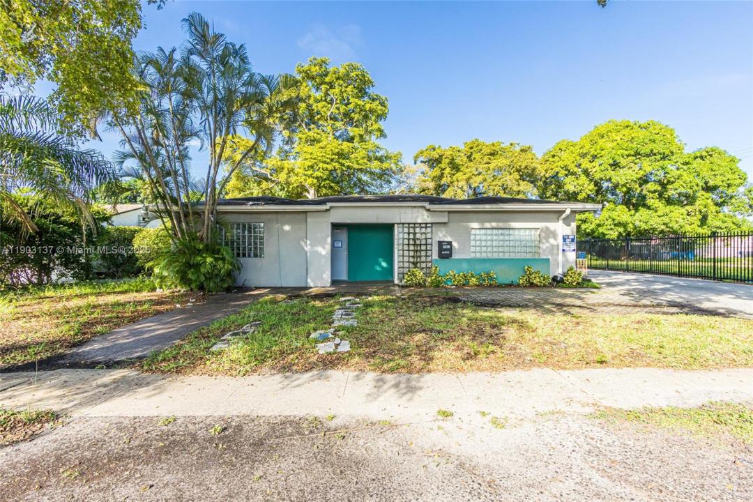 16190 NE 11th Ct, North Miami Beach, Florida 33162, Estados Unidos