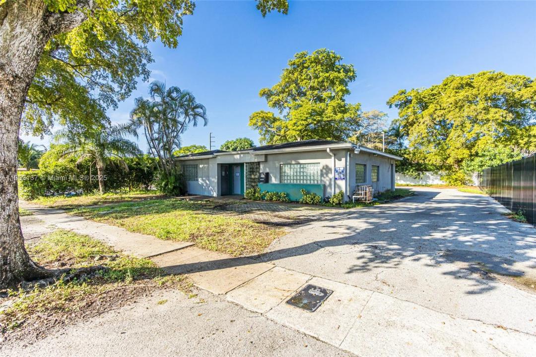 16190 NE 11th Ct, North Miami Beach, Florida 33162, Estados Unidos