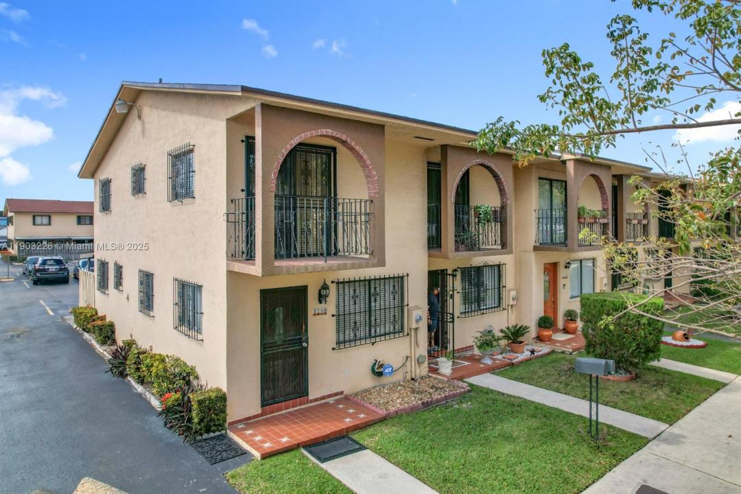 1782 W 42nd St 1782, Hialeah, Florida 33012, HOA KỲ