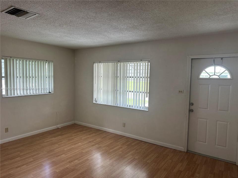 8308 NW 57th Ct, Tamarac, Flórida 33321, Estados Unidos