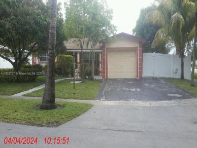 3301 NW 32nd Ct, Lauderdale Lakes, Florida 33309
