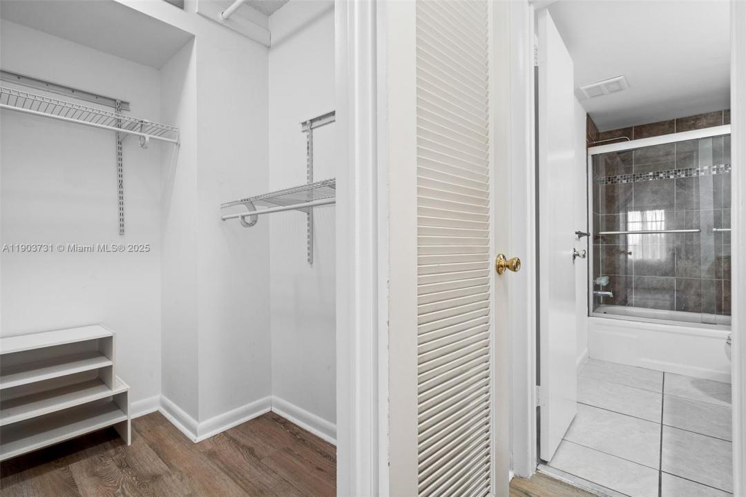 8900 Washington Blvd 205, Pembroke Pines, פלורידה 33025, ארצות הברית של אמריקה