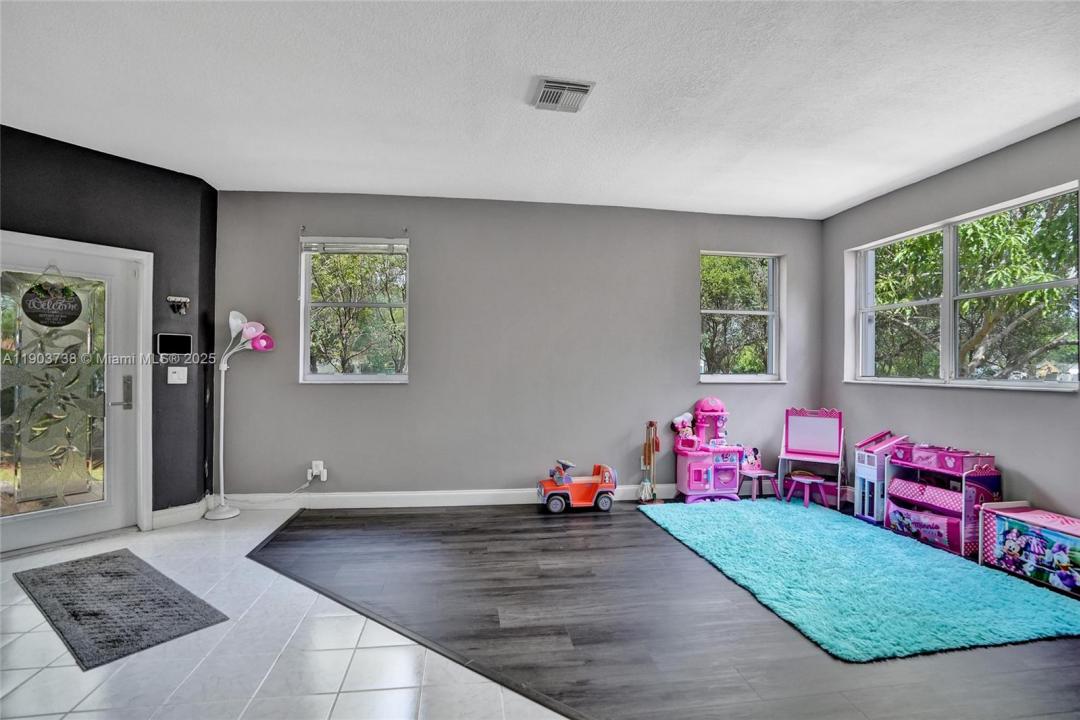 218 NW 75th Ter, Plantation, Floride 33317, États-Unis