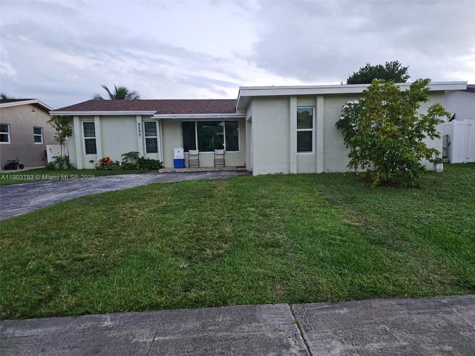 9590 NW 21st Mnr, Sunrise, Florida 33322