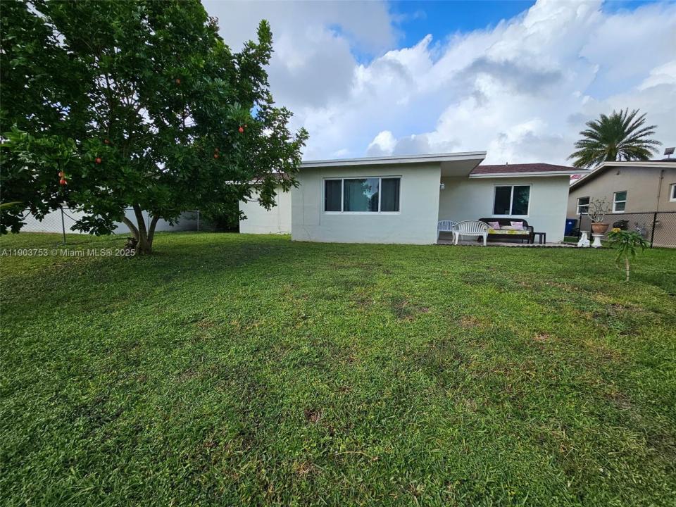 9590 NW 21st Mnr, Sunrise, Florida 33322
